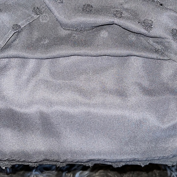 Off the shoulder Flowey blouse - Picture 9 of 9